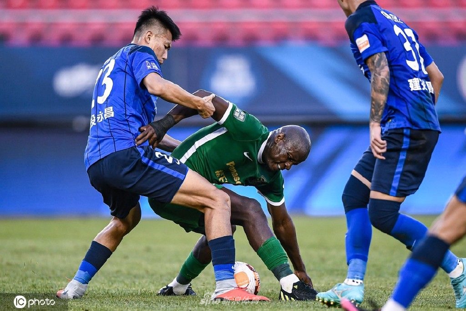 [中超联赛]沧州雄狮1-1浙江队