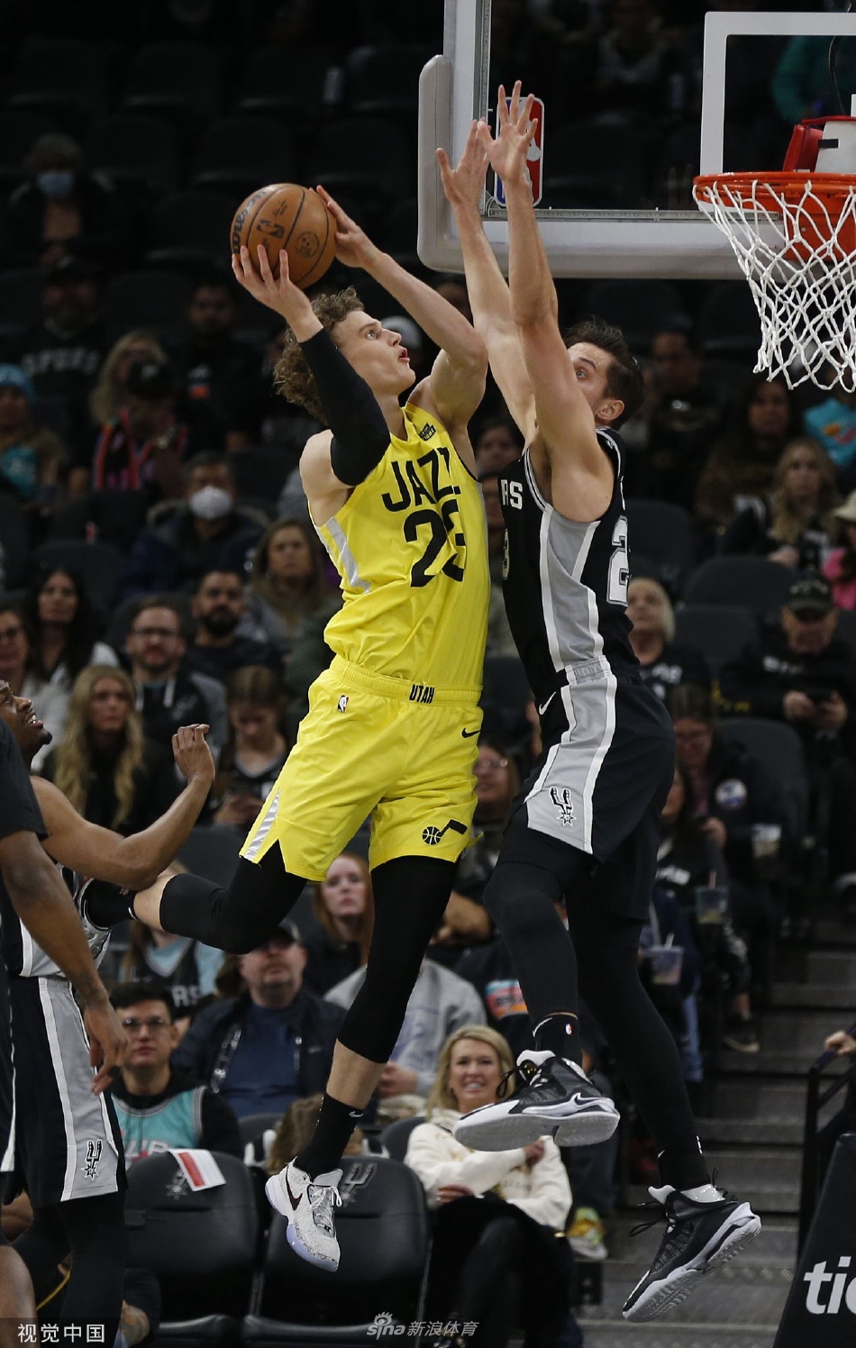 [NBA]马刺126-122力克爵士 瓦塞尔24分