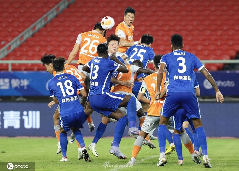 [中超联赛]武汉三镇5-1深圳队