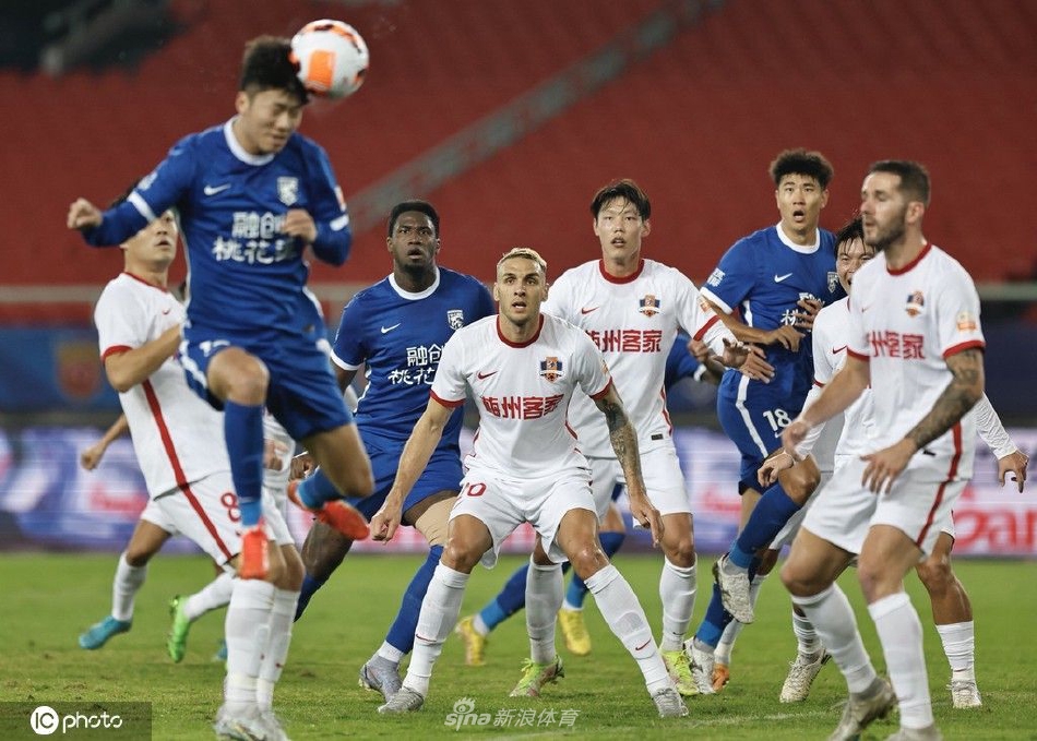 [中超]武汉三镇3-0梅州客家