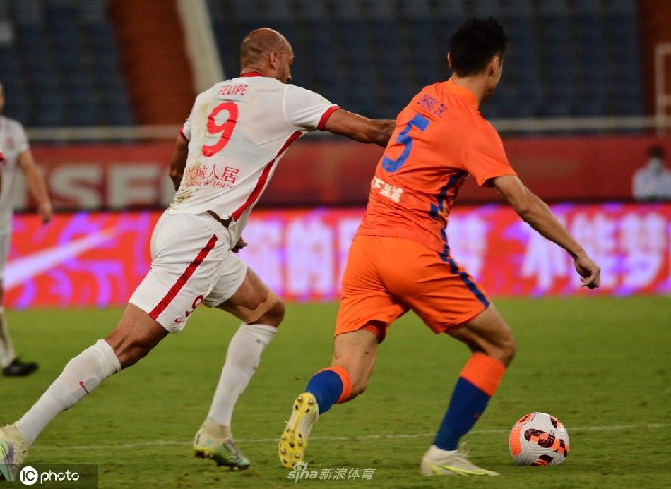 [中超联赛]山东泰山2-1成都蓉城