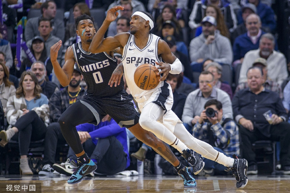 [NBA]国王130-112力克马刺 福克斯28+8瓦塞尔29分