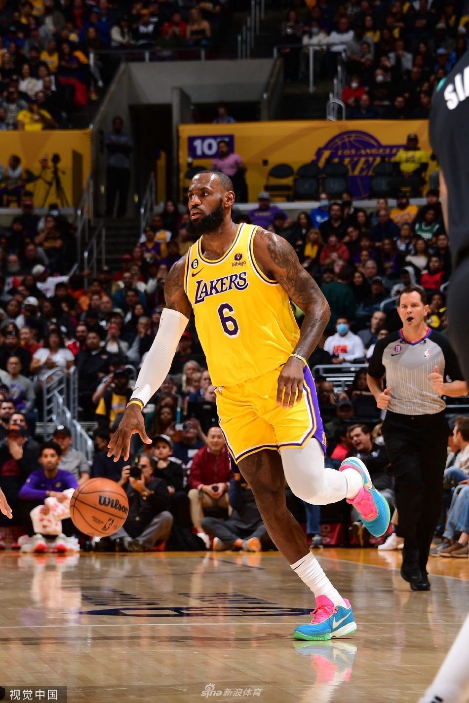 [NBA]湖人128-109开拓者 詹姆斯31+7+8浓眉27+12