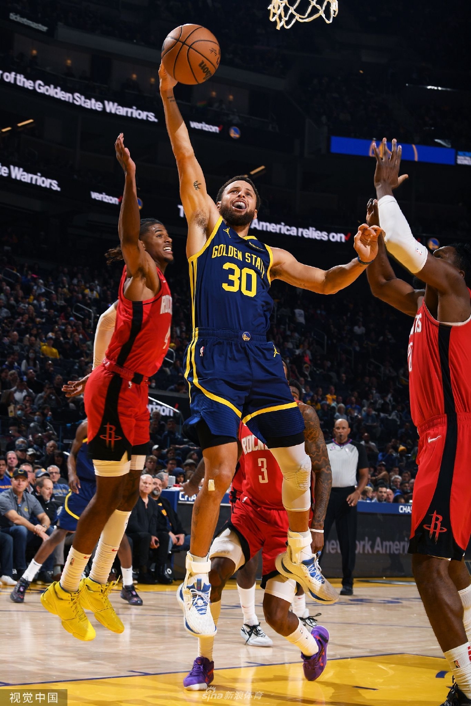 [NBA]勇士120-101大胜火箭 库里30+10维金斯36+5