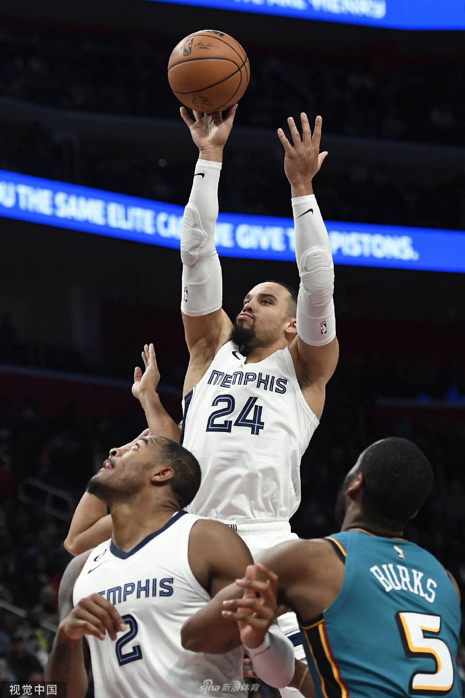 [NBA]灰熊122-112力克活塞 莫兰特33+10狄龙22分