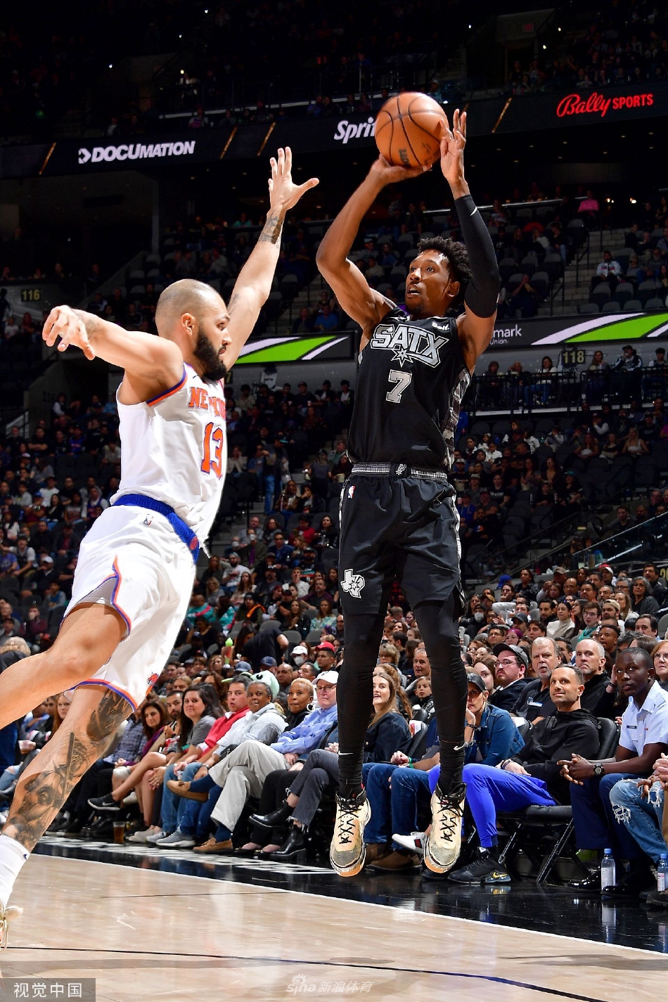 [NBA]马刺122-115尼克斯 约翰逊30分