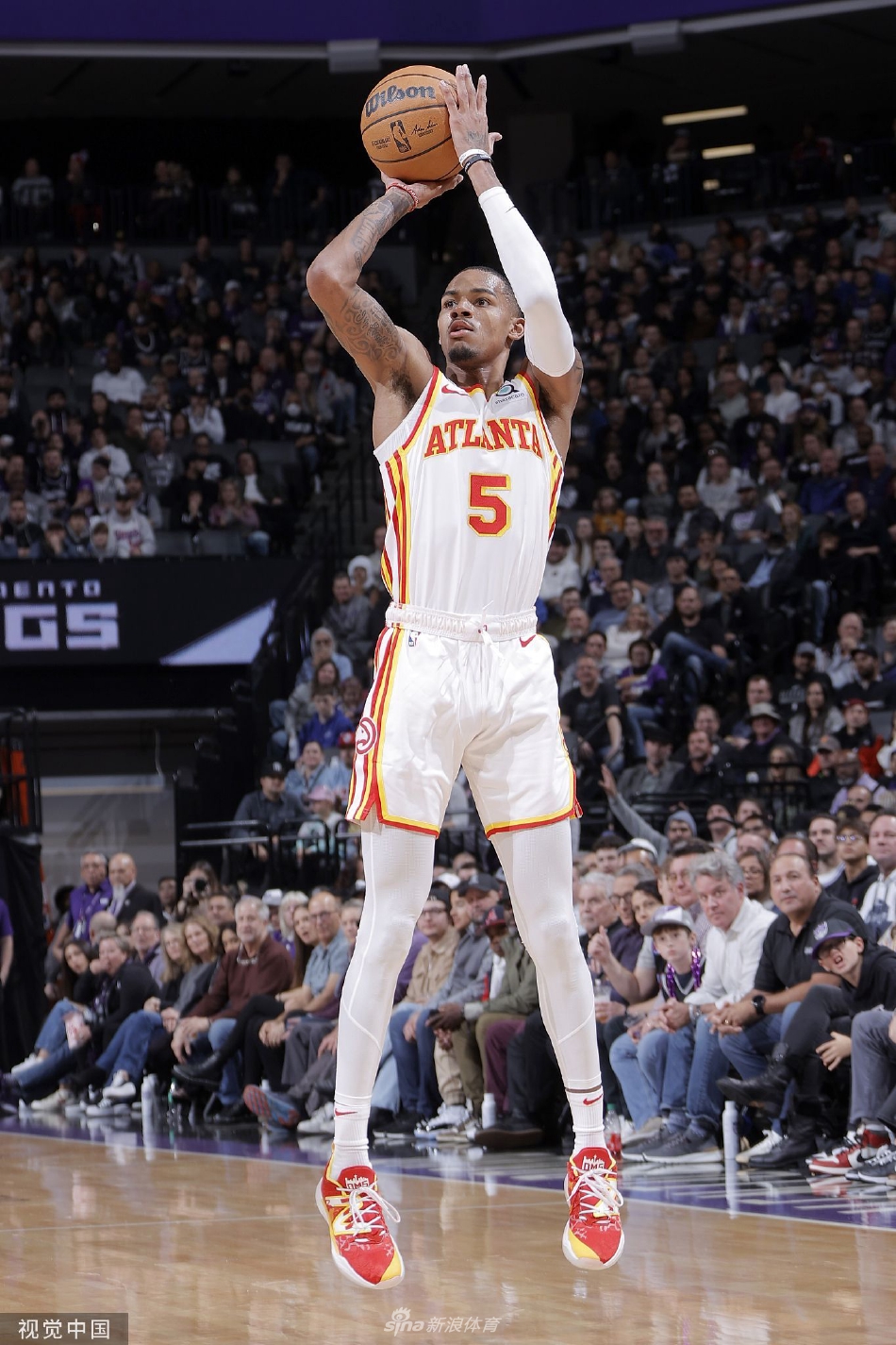 [NBA]老鹰120-117国王 特雷・杨21分