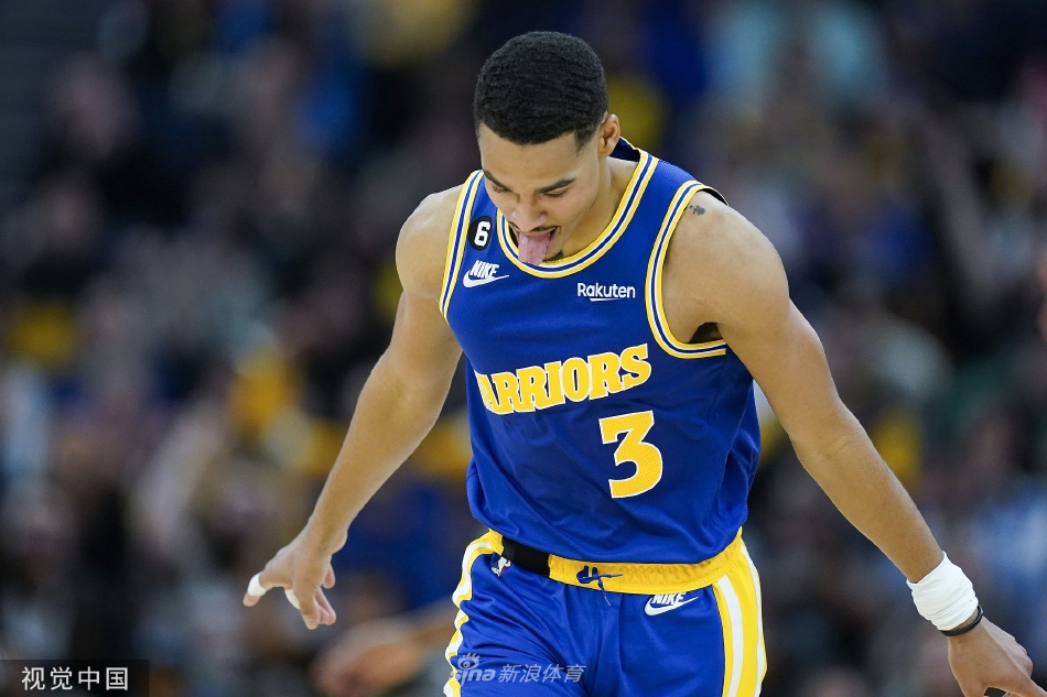 [NBA]勇士132-95大胜马刺 普尔36分库里三节16+5+5