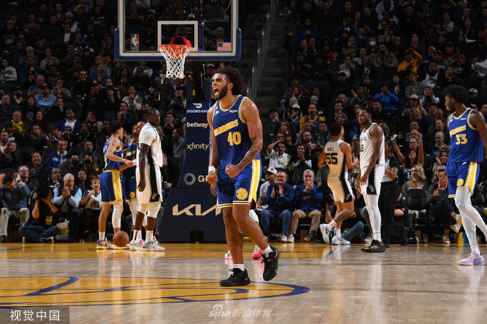[NBA]勇士132-95大胜马刺 普尔36分库里三节16+5+5