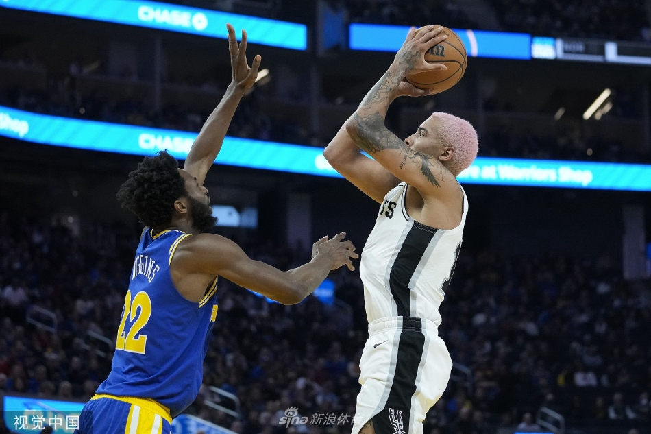 [NBA]勇士132-95大胜马刺 普尔36分库里三节16+5+5