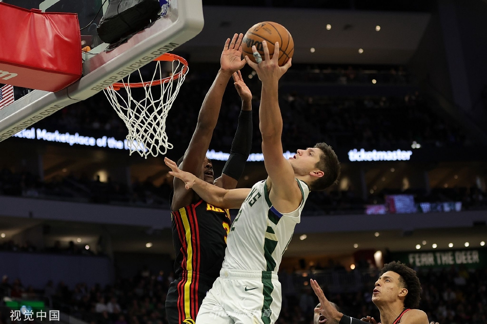 [NBA]老鹰121-106雄鹿 特雷-杨21+9亨特24分