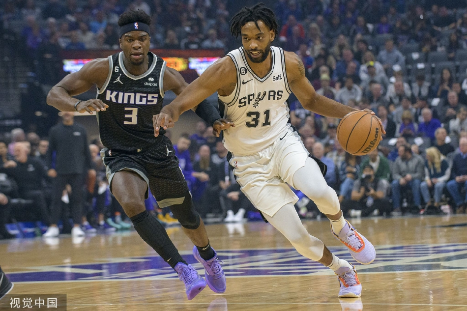 [NBA]国王130-112力克马刺 福克斯28+8瓦塞尔29分