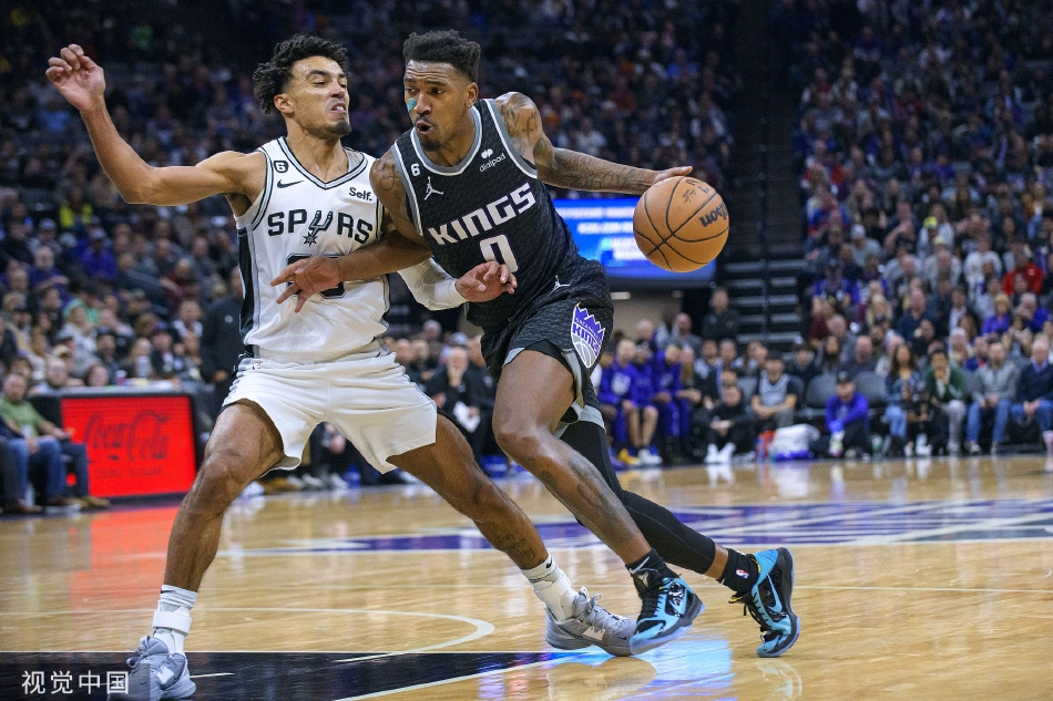 [NBA]国王130-112力克马刺 福克斯28+8瓦塞尔29分