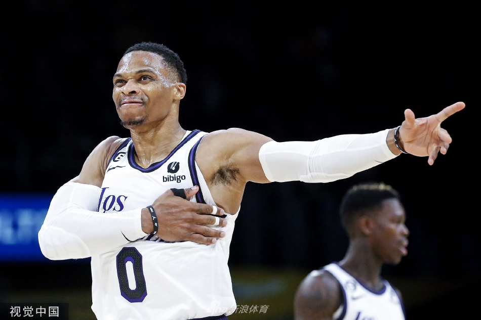 [NBA]湖人123-92大破马刺 浓眉30+18