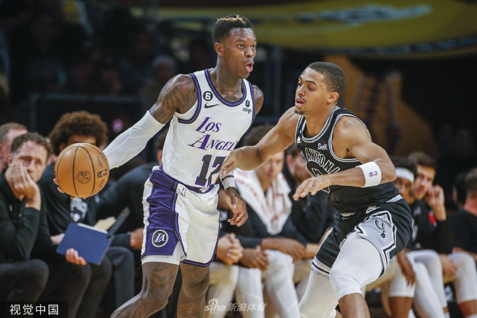 [NBA]湖人123-92大破马刺 浓眉30+18