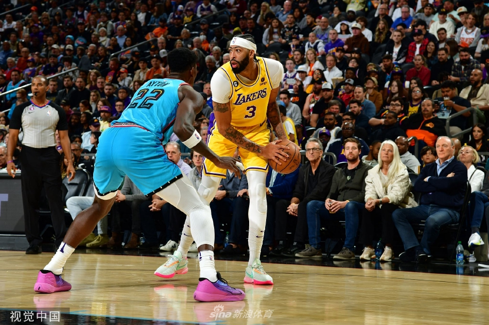 [NBA]太阳115-105湖人 布克25分浓眉37+21