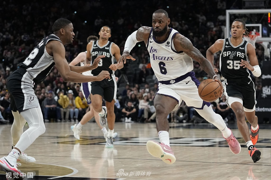 [NBA]湖人143-138马刺 詹姆斯39+11威少11+8+6