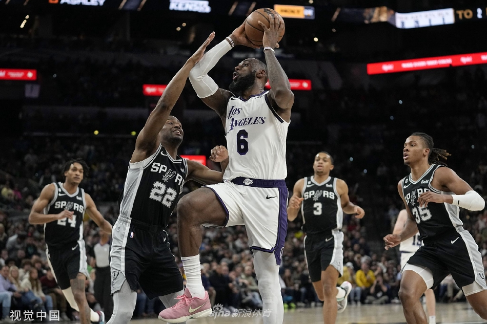 [NBA]湖人143-138马刺 詹姆斯39+11威少11+8+6