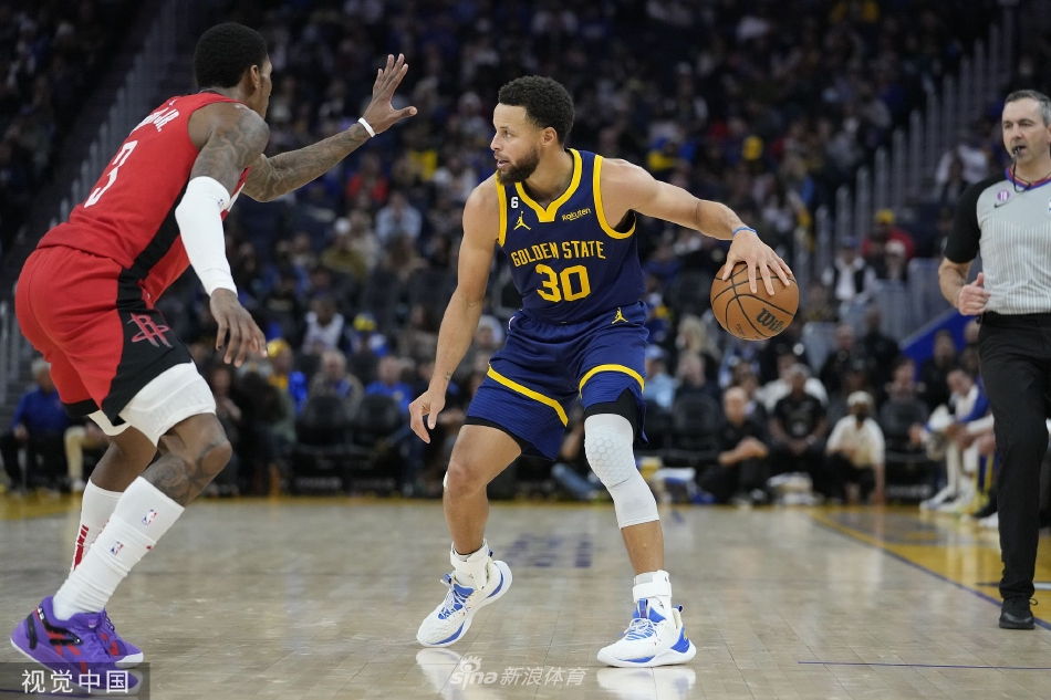 [NBA]勇士120-101大胜火箭 库里30+10维金斯36+5