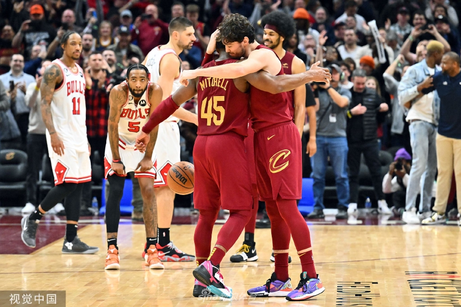 [NBA]骑士145-134加时擒公牛 米切尔轰71分