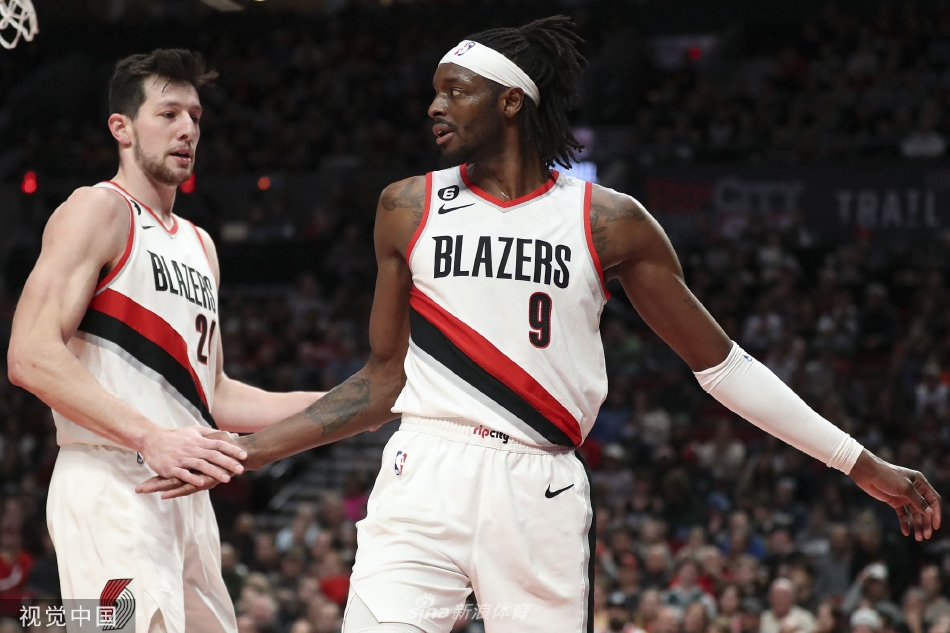 [NBA]开拓者135-106大胜活塞 格兰特36分