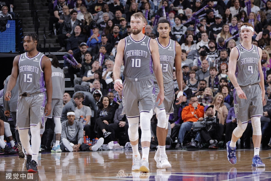 [NBA]老鹰120-117国王 特雷・杨21分