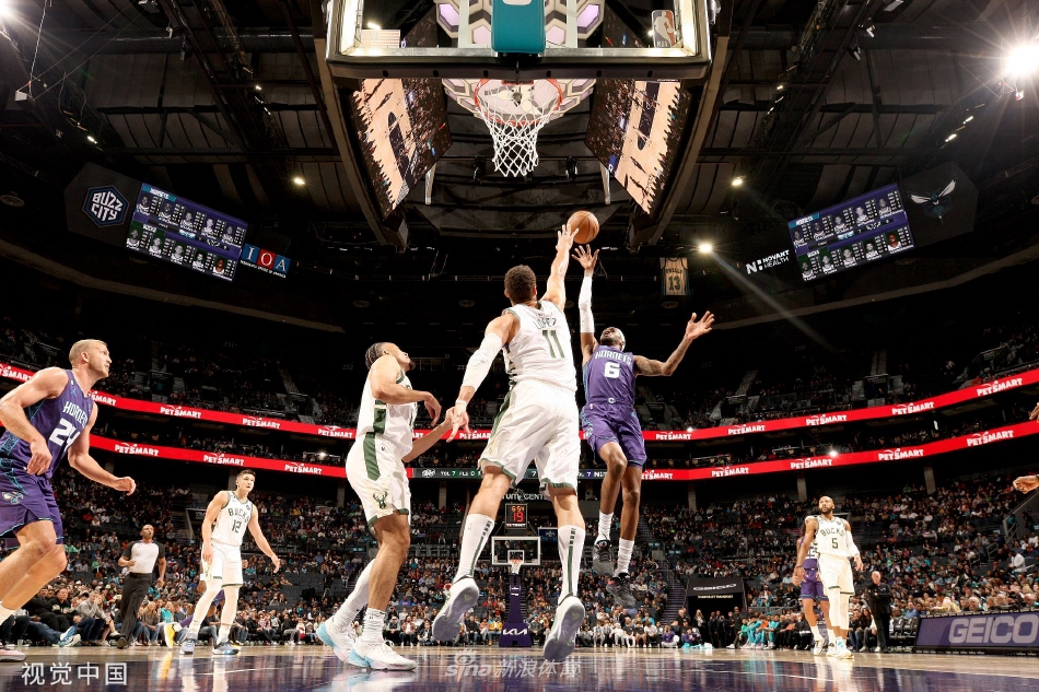 [NBA]雄鹿105-96力克黄蜂 波蒂斯20+8+7