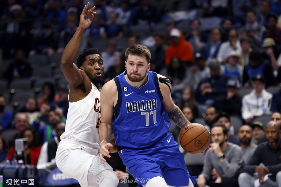 [NBA]骑士105-90击败独行侠 米切尔34分