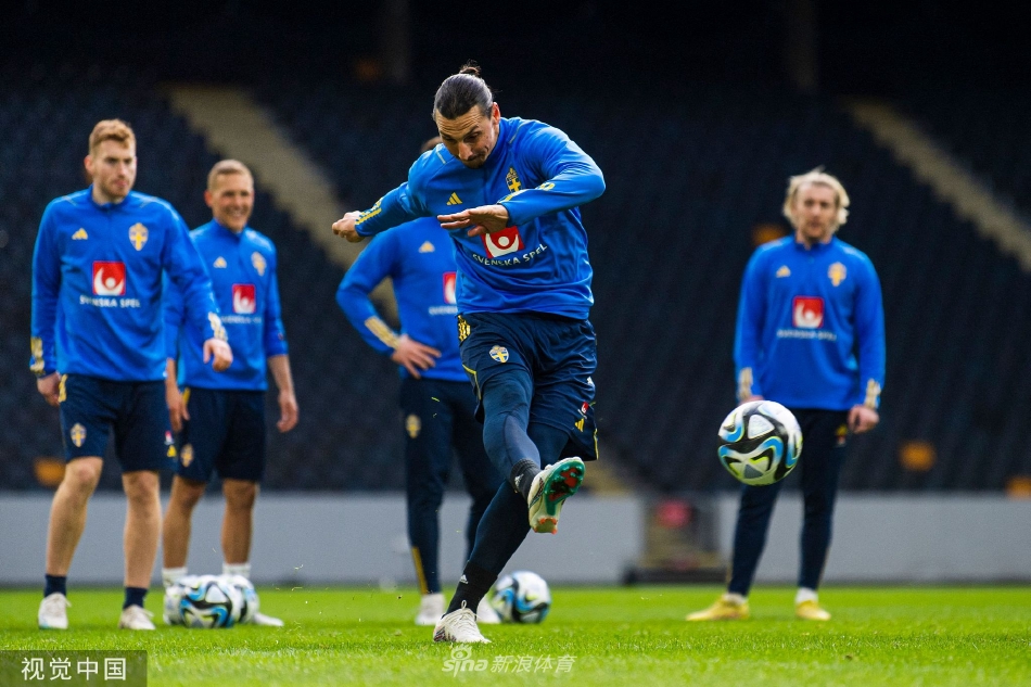 社会视角-""-北上广阛阓最近一股首尔味？？？？嫌弃西欧快时尚的白领花几百买“韩女感地摊货”