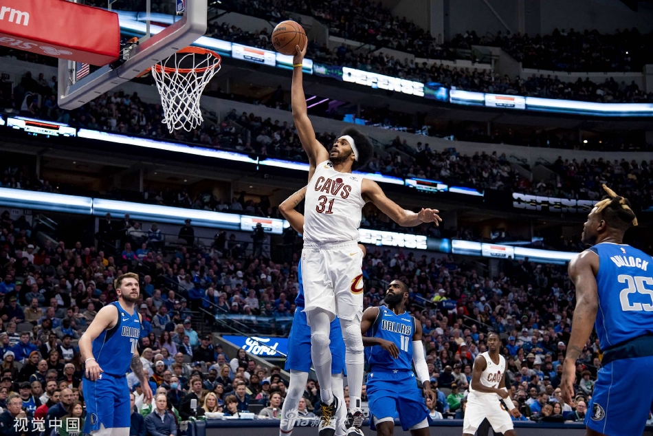 [NBA]骑士105-90击败独行侠 米切尔34分