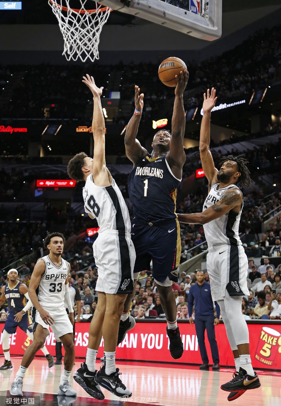 [NBA]鹈鹕129-110大胜马刺 锡安32+11