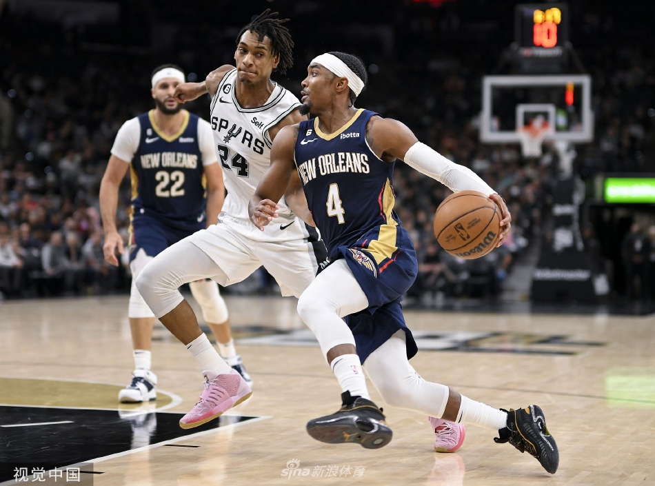 [NBA]鹈鹕129-110大胜马刺 锡安32+11