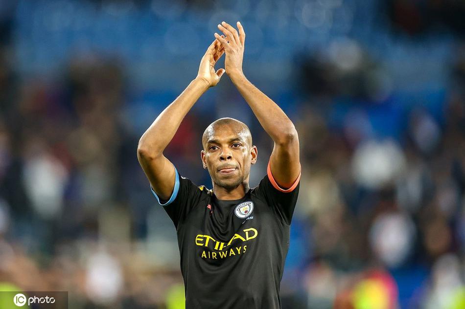 [欧冠]10人皇马1-2遭曼城逆转