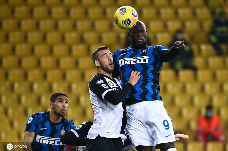 [意甲]帕尔马1-2国米 桑切斯两球