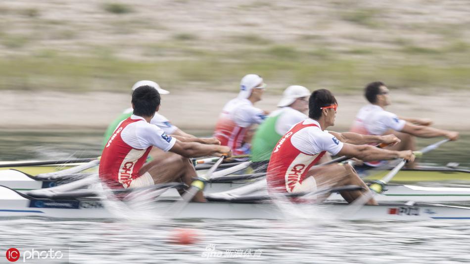 赛艇世锦赛张亮/刘治宇夺冠