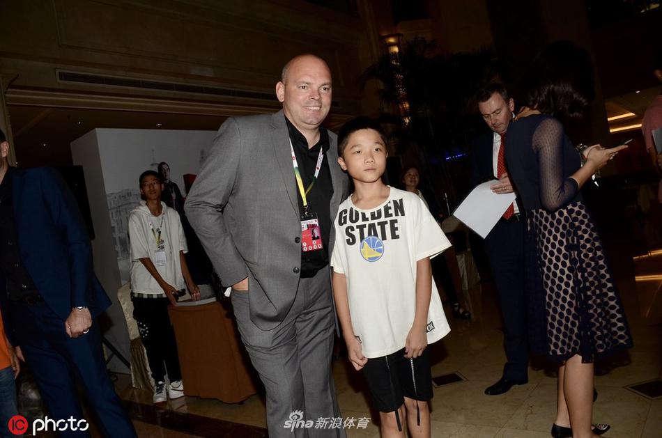 上海大师赛众斯诺克球星亮相