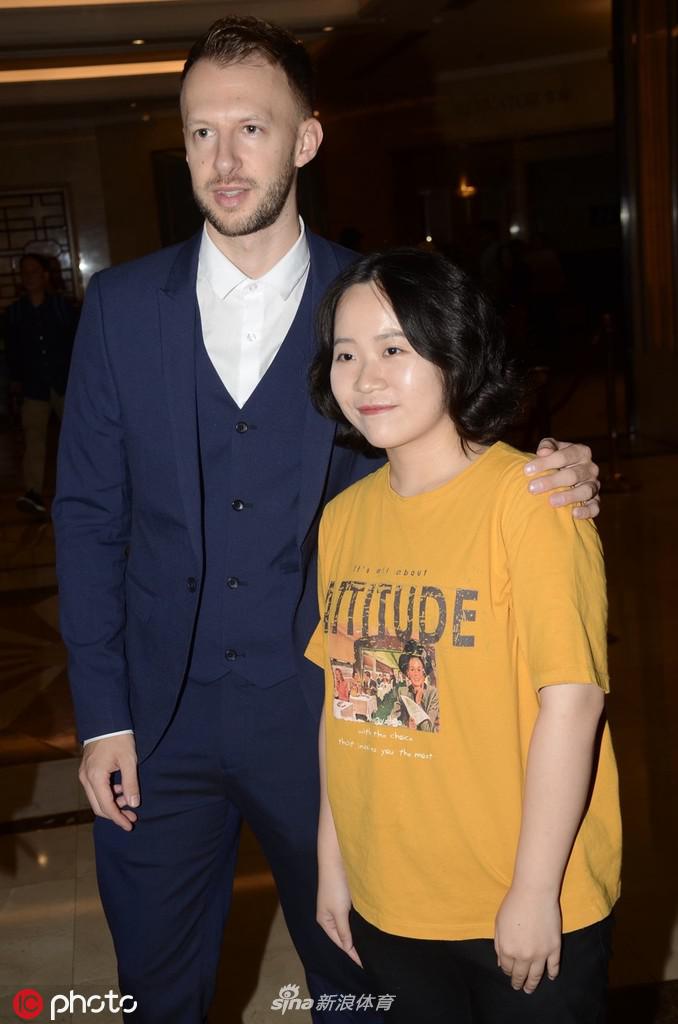 上海大师赛众斯诺克球星亮相