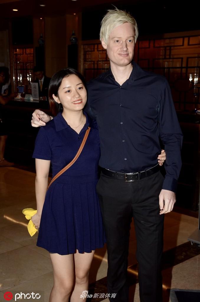 上海大师赛众斯诺克球星亮相