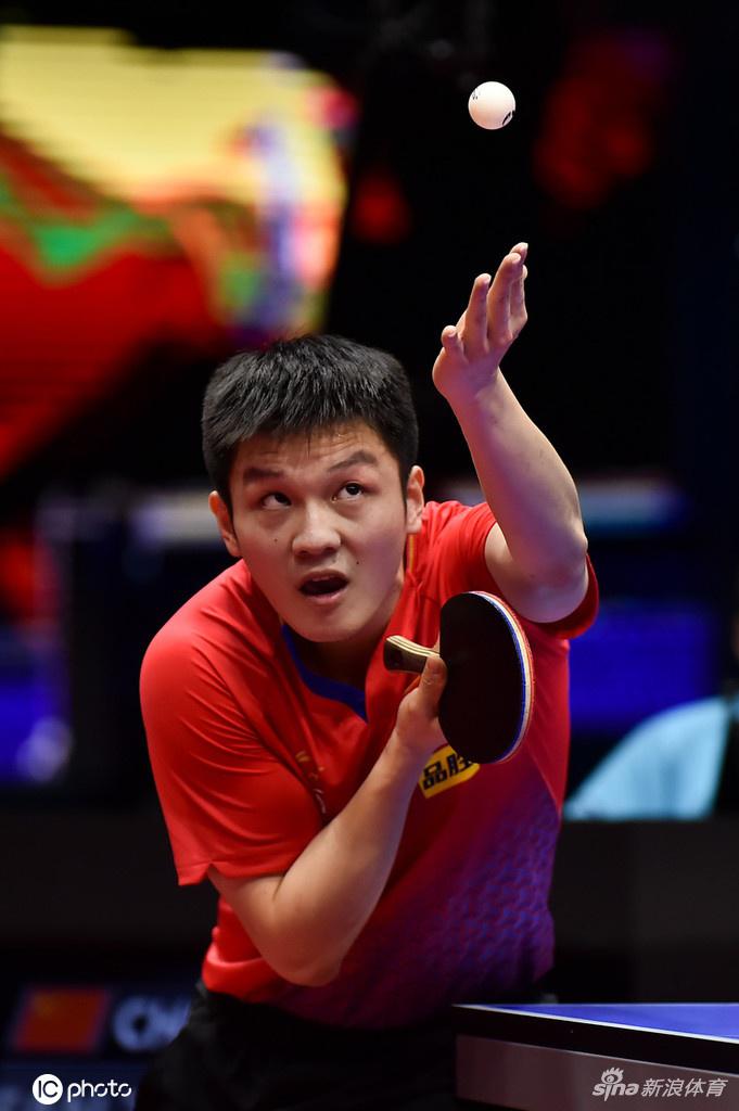 世界杯樊振东4-2张本智和夺冠