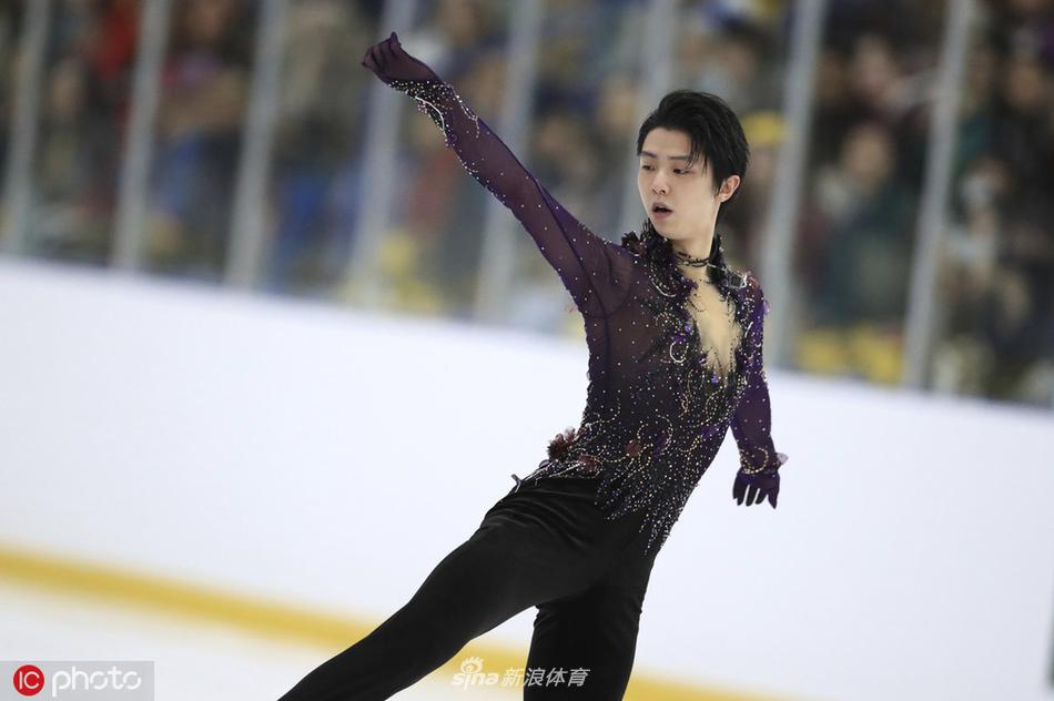 加拿大秋季经典赛羽生结弦夺冠