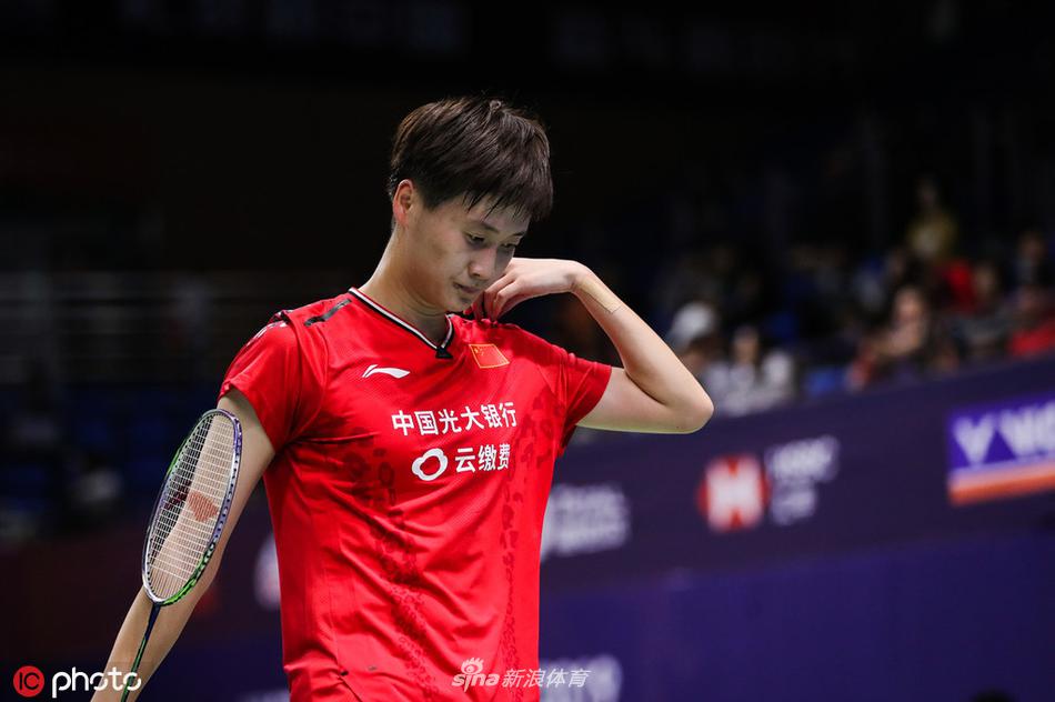 中羽赛陈雨菲2-0邓璇