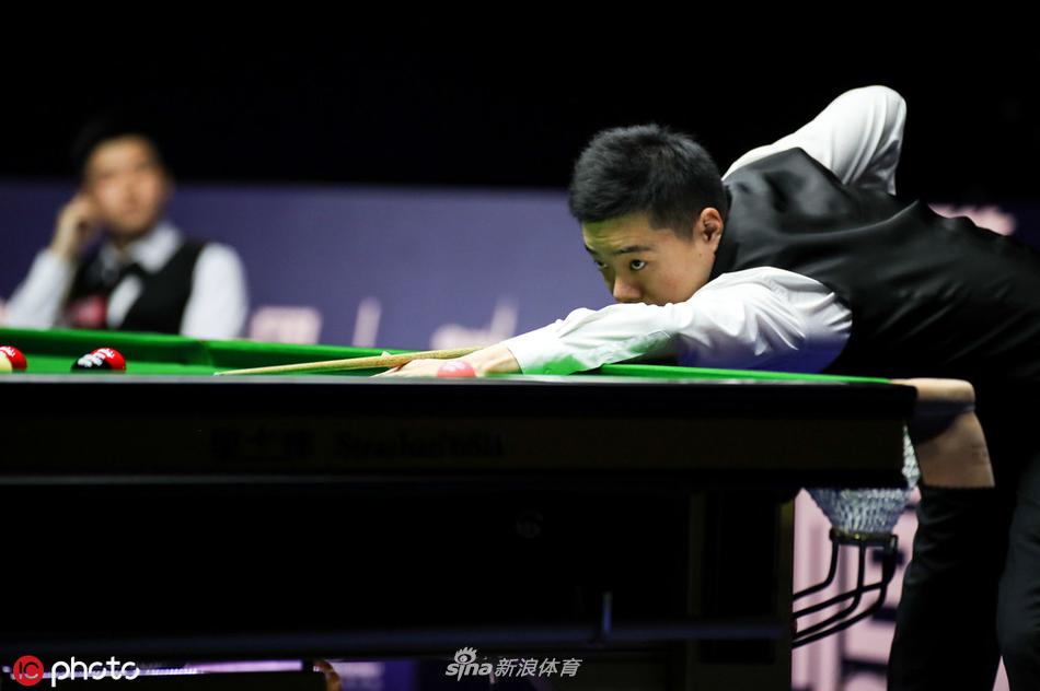 中锦赛丁俊晖3-5赵心童