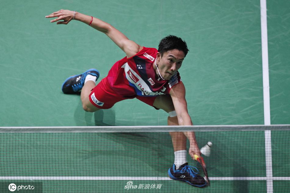 法国赛桃田贤斗0-2金廷