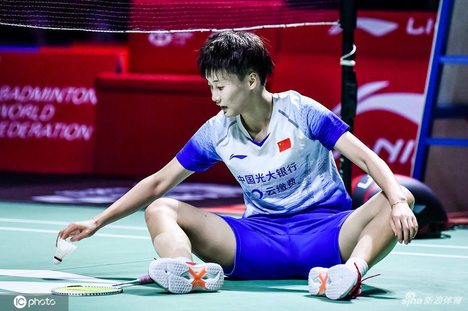 福州赛陈雨菲2-1李文珊