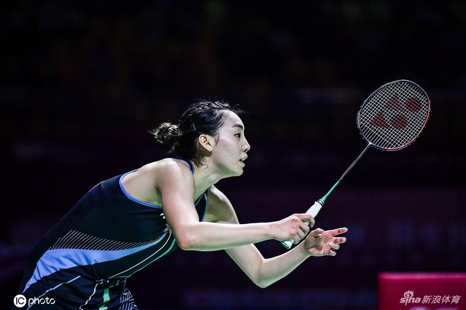 福州赛陈雨菲2-1李文珊