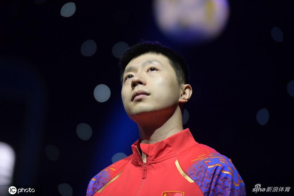 马龙樊振东出席世界杯抽签仪式