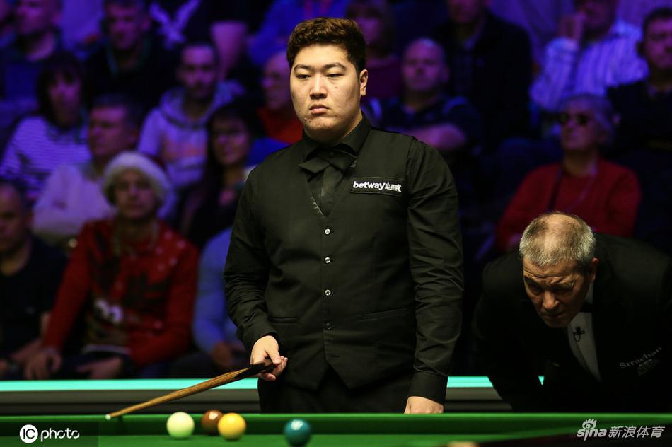 英锦赛颜丙涛6-3希金斯进四强