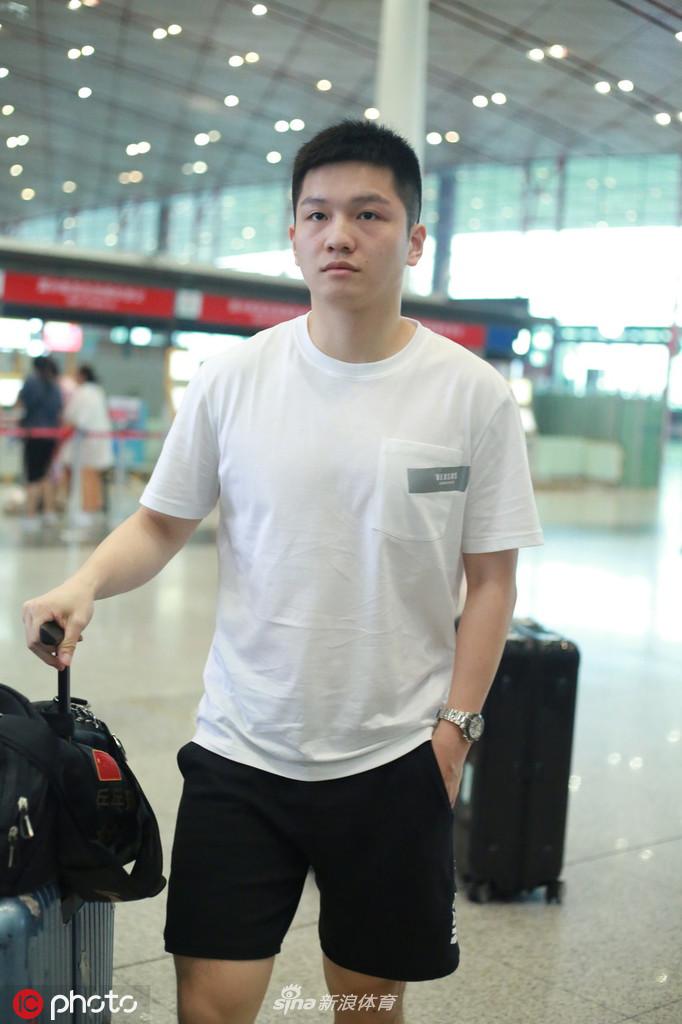 国乒远赴洛杉矶封闭集训