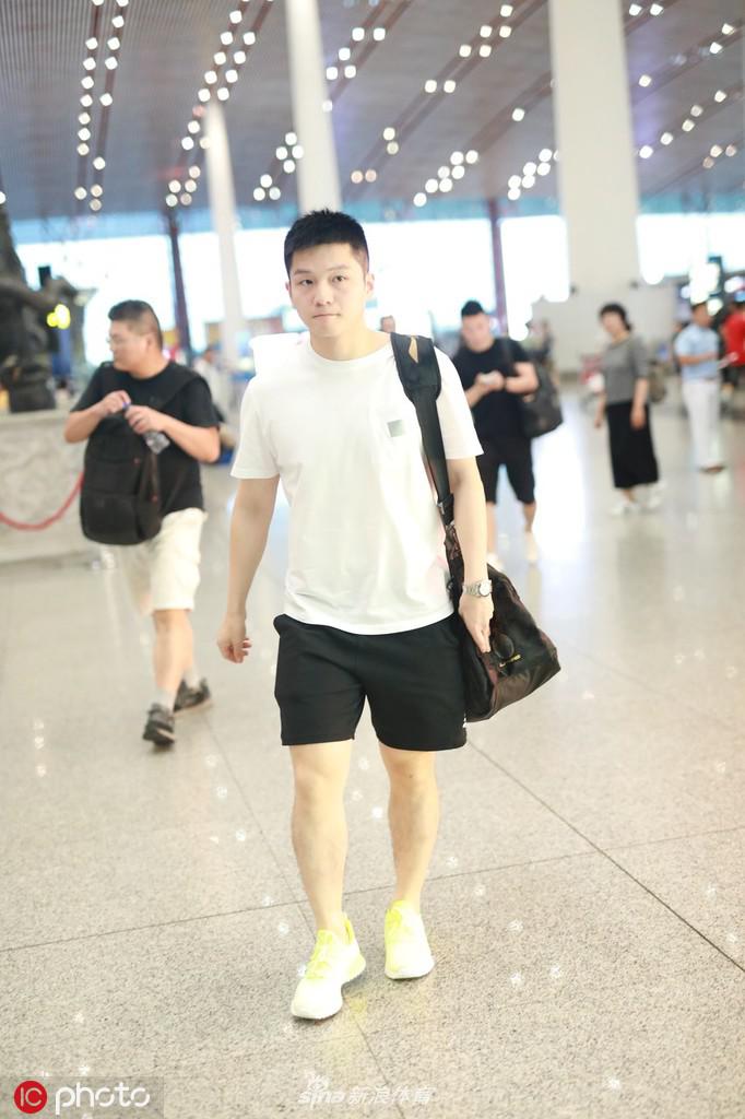 国乒远赴洛杉矶封闭集训