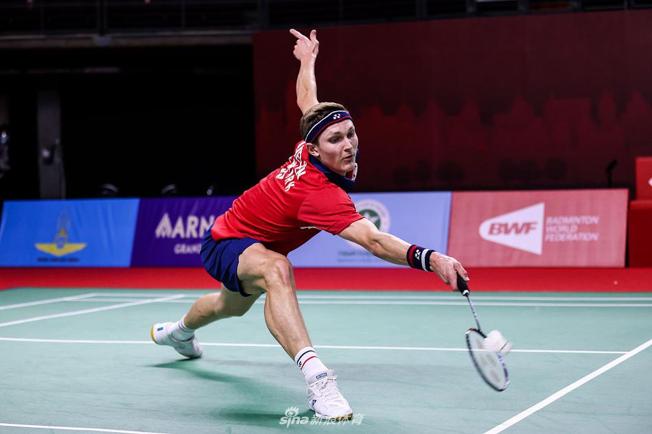 泰国赛安赛龙2-0何舒